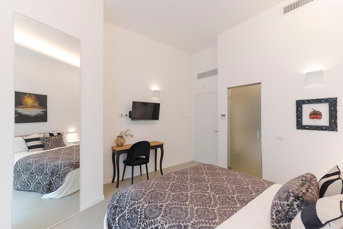 A Misura Duomo Rooms & Apartment - Ls Accommodations Nápoles Exterior foto