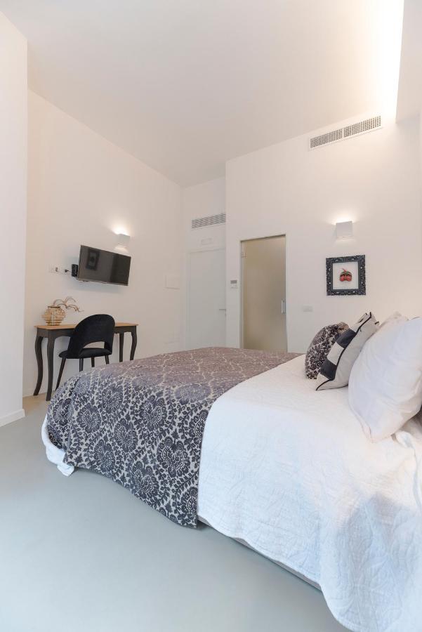A Misura Duomo Rooms & Apartment - Ls Accommodations Nápoles Exterior foto